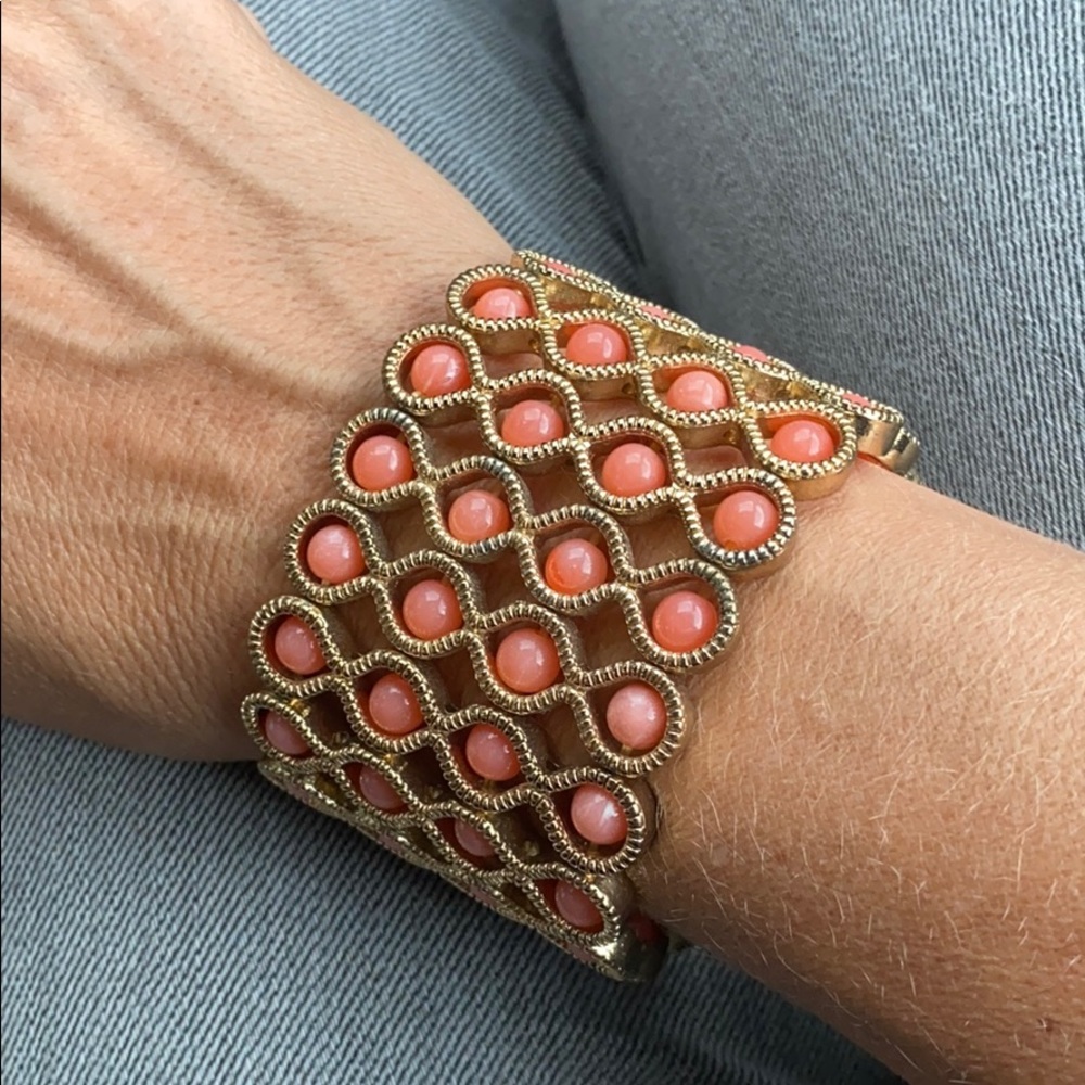 Coral pearlescent beaded bracelet
